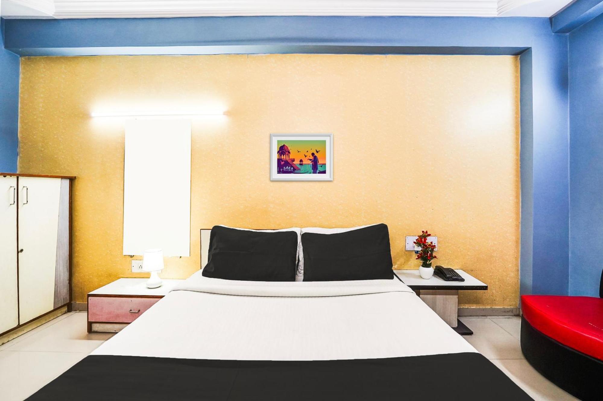 Hotel O Vibrant Residency Ahmedabad Exterior foto